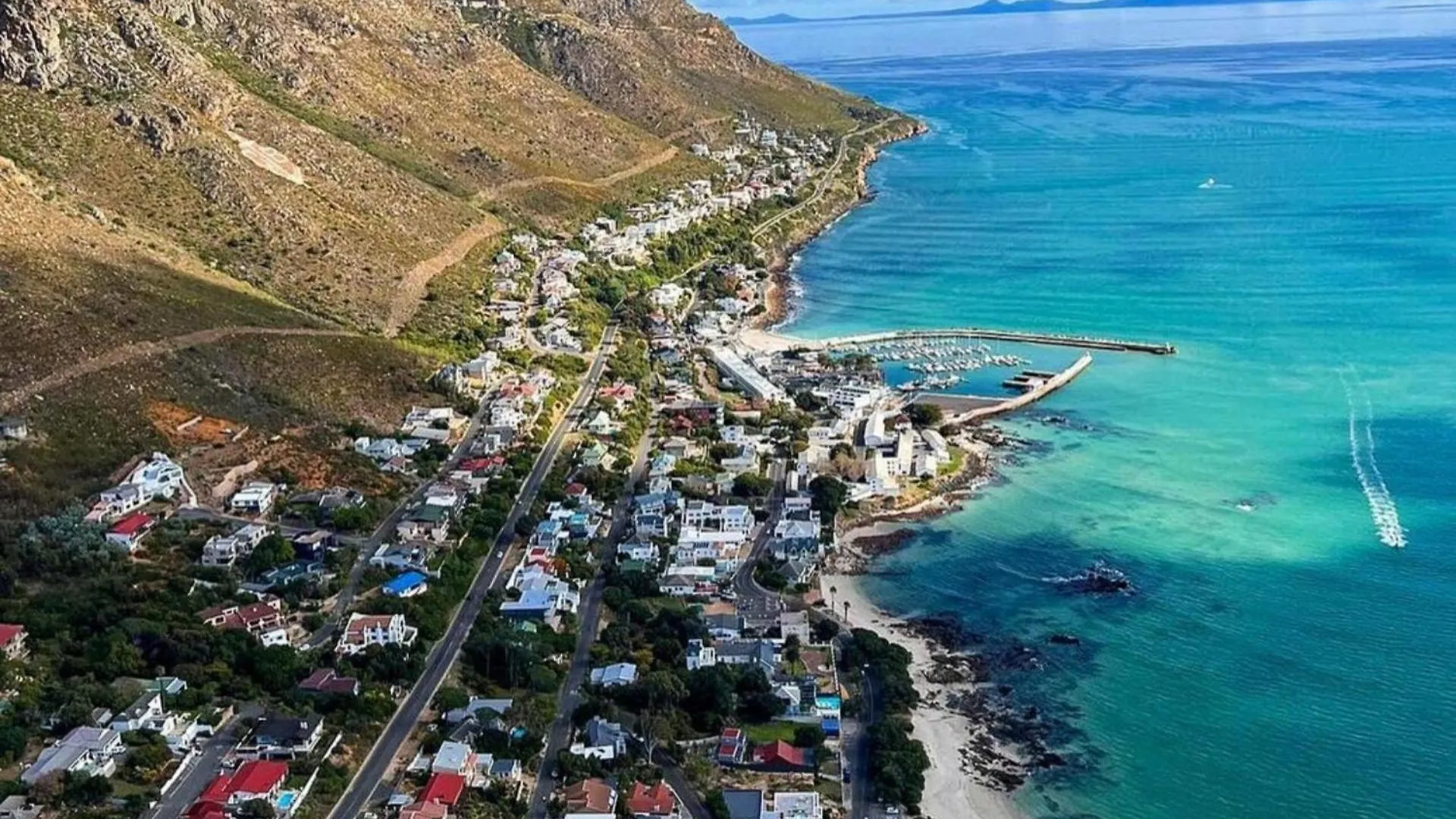 Ocean Views, Sleeps 6 In 3 Bedrooms, 3 Bathrooms Cape Town