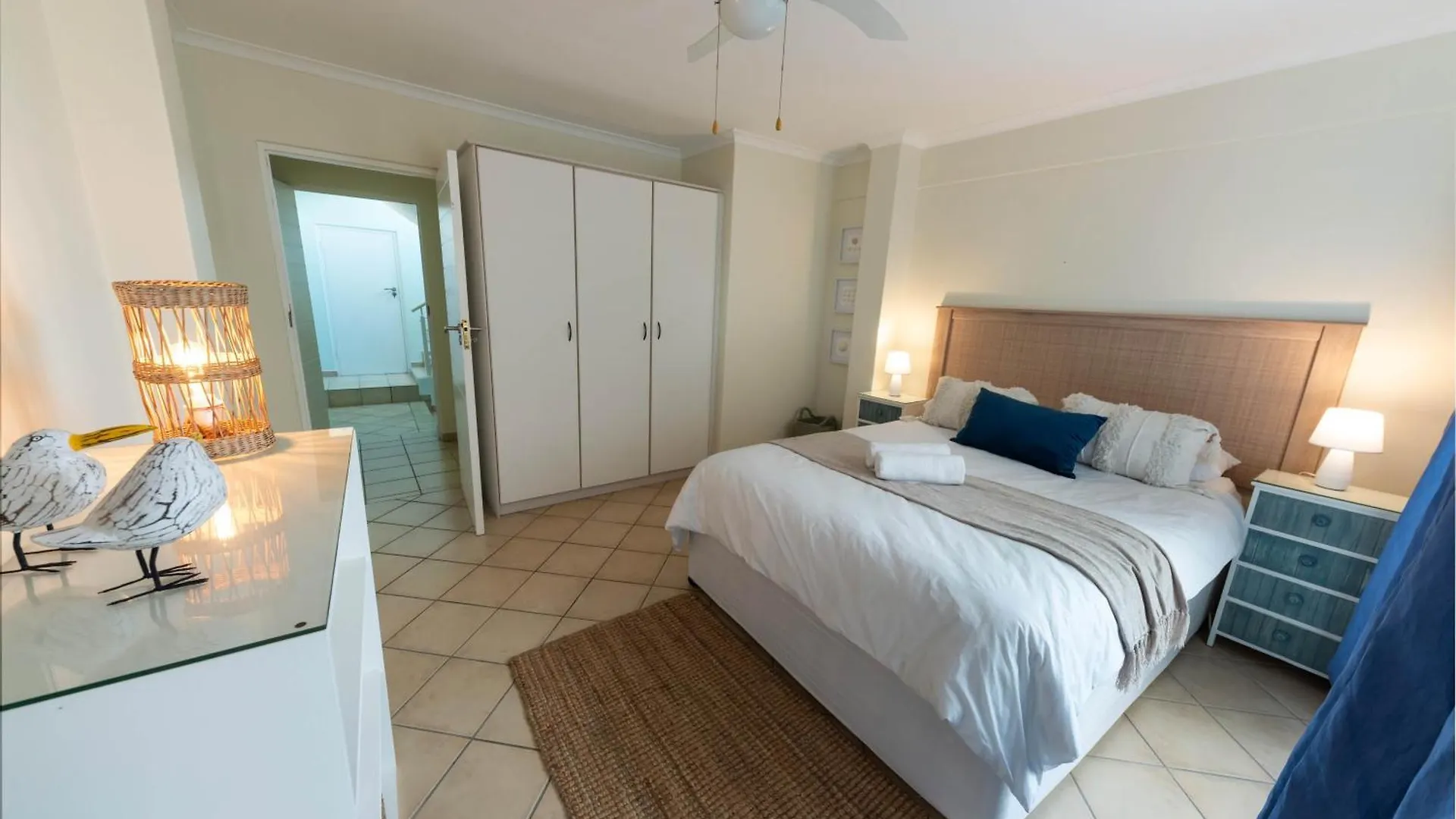 Ocean Views, Sleeps 6 In 3 Bedrooms, 3 Bathrooms Cape Town 0*,